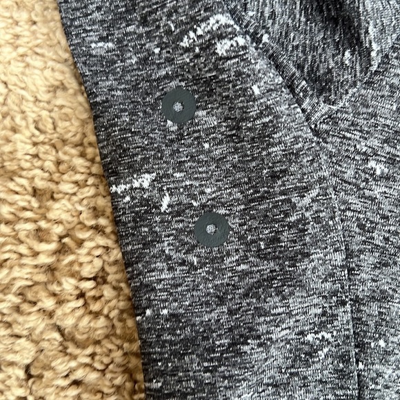 Lululemon Athletica grey mens long sleeve tee. - Picture 5 of 9